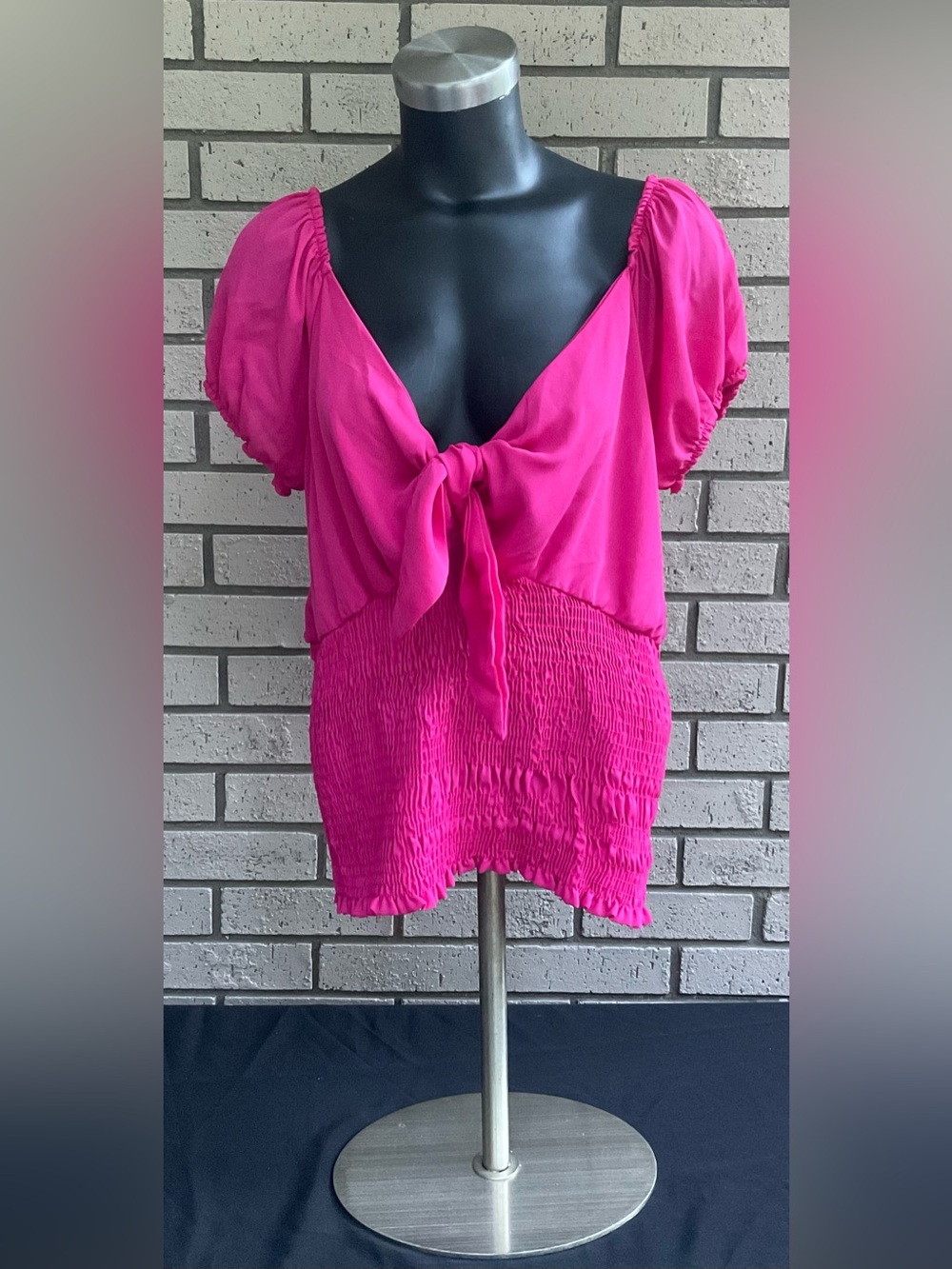 Women’s Pink Tie-Front Smocked Top